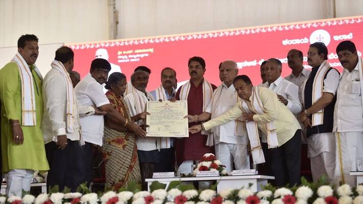 B S Yediyurappa Talks Over House to Poopr People B S Yediyurappa Talks Over House to Poopr People