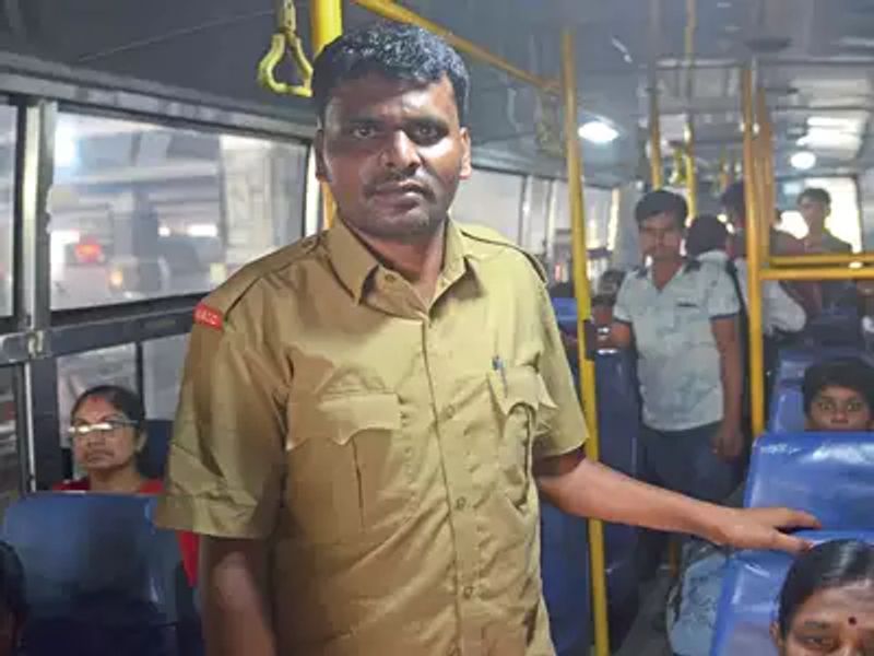 मधु एनसी बेंगलुरू मेट्रोपोलिटन ट्रांसपोर्सट कॉर्पोरेशन (बीएमटीसी) में कंडक्टर के पद पर तैनात हैं। उन्होंने दावा किया कि, साल 2019 में उन्होंने यूपीएससी की परीक्षा दी थी जिसका रिजल्ट आ गया है। इसके साथ ही उन्होंने एक लिस्ट शेयर की जिसमें मधु नाम पर दर्ज रैंक को अपना बताया।