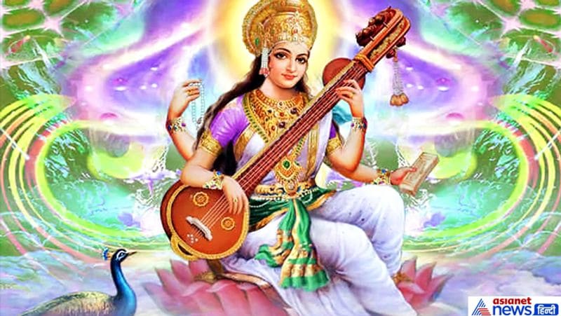 ಸರಸ್ವತಿ ಮೂರ್ತಿ : ಸರಸ್ವತಿ ದೇವಿಯನ್ನು ವಿಧ್ಯೆಯ ದೇವಿ ಎಂದು ಹೇಳಲಾಗುತ್ತದೆ. ಈ ಮೂರ್ತಿಯನ್ನು ಮನೆಯಲ್ಲಿ ಇಟ್ಟರೆ ಜೀವನದಲ್ಲಿ ಸಫಲತೆ ಸಿಗುತ್ತದೆ.