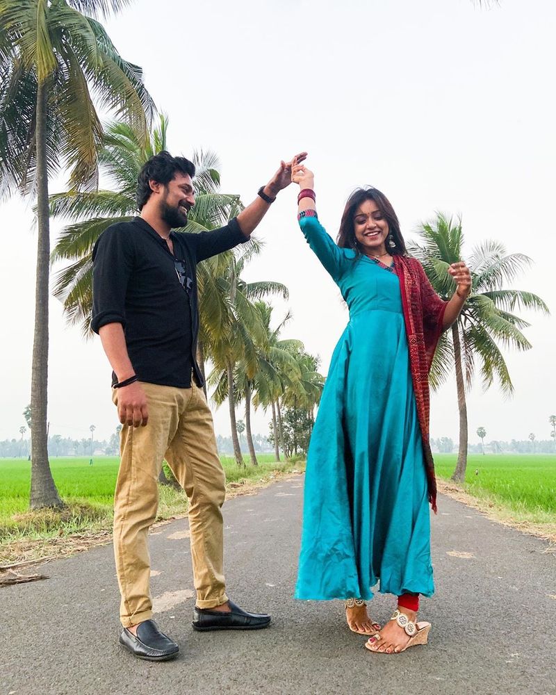 (Courtesy: Instagram) నటిగా టాలీవుడ్ లో రాణించిన వితిక ఆ తర్వాత కొంత కాలానికి హీరో వరుణ్ సందేశ్ ని ప్రేమ వివాహం చేసుకుంది.