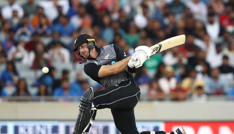 new zealand beat bangladesh by 8 wickets in first odi