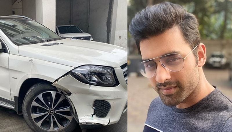 কিছুদিন আগেই অল্পের জন্য প্রাণে বেঁচে গিয়েছিলেন অভিনেতা। গভীর রাতেই ভয়াবহ দুর্ঘটনার শিকার হয়েছিলেন অভিনেতা অঙ্কুশ।নিজের সোশ্যাল মিডিয়ায় এই ভয়াবহ দুর্ঘটনার কথা জানিয়েছেন অভিনেতা।