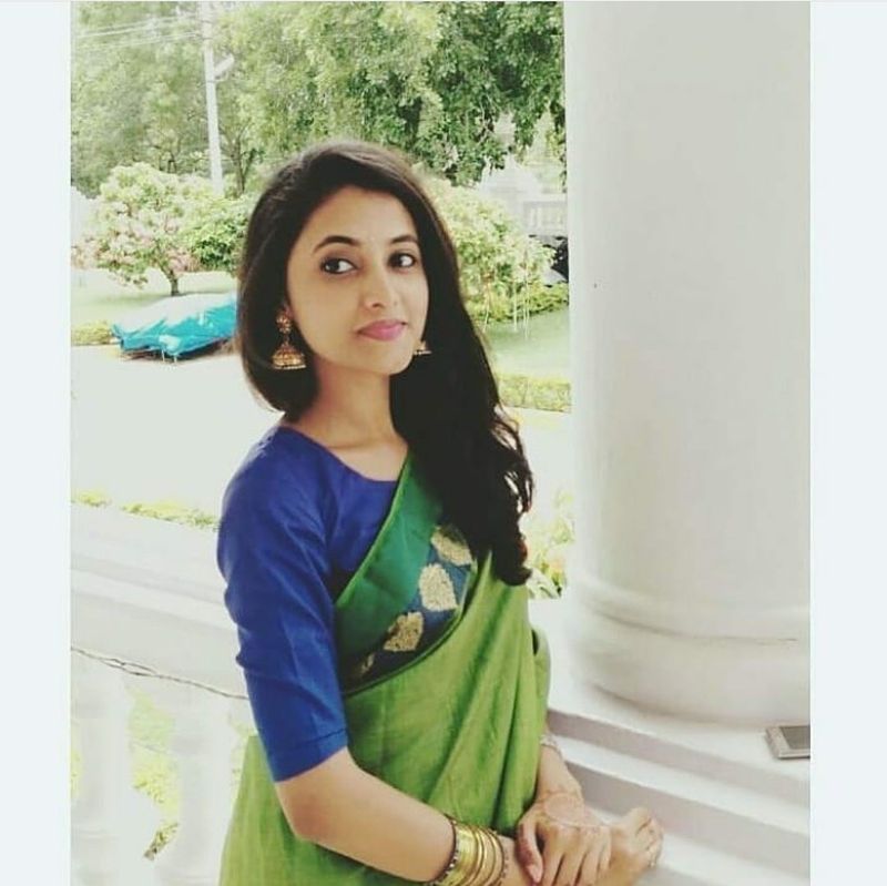 Gang Leader Fame Priyanka Arul Mohan's Mass Look