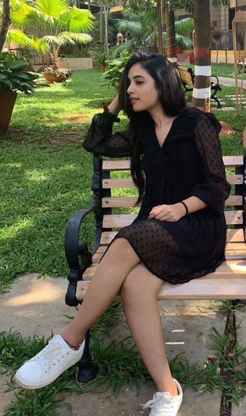 Gang Leader Fame Priyanka Arul Mohan's Mass Look
