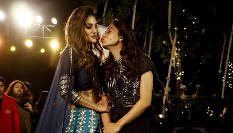 মান-অভিমানের পালা মিটিয়ে এখন তাঁরা টলিউডের সফল দুই অভিনেত্রী পাশাপাশি, দুই সাংসদও বটে।