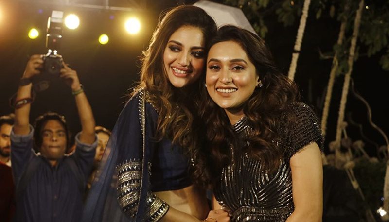 সম্প্রতি নুসরত ও নিখিলের নতু প্রজেক্ট ইউভ-এর মুক্তি অনুষ্ঠানে উপস্থিত হয়েছিলেন টলিউডের একাধিক তারকা।