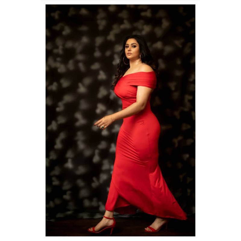 heroine Namitha saree photos from instagram