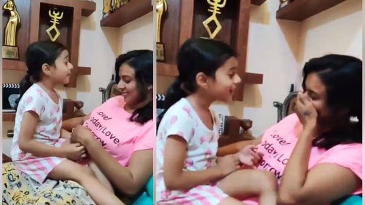 daughter of sithara krishnakumar teaches her mother a song daughter of sithara krishnakumar teaches her mother a song