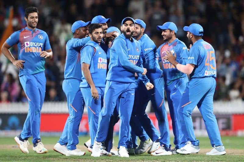 India vs New Zealand:Harbhajan Singh want change in team for 2nd ODI