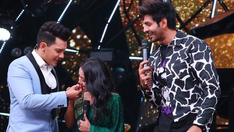 ধীরে ধীরে বন্ধুত্ব থেকে সম্পর্কে জড়িয়েছেন বলিউডের রিমেক কুইন নেহা।