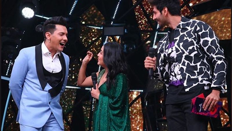 হিমাংশ কোহলির সঙ্গে বিচ্ছেদের পর নেহা ভেঙে পড়েছিল ঠিক সেই সময়েই গায়িকাকে বেশ সামলে নিয়েছেন আদিত্য নারায়ণ।