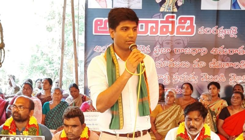 ఎంపీ, ఎమ్మెల్యేల మధ్య సఖ్యత లేని కారణంగా తమకు తలనొప్పులు వచ్చిపడుతున్నాయని అధికారులు తలలు పట్టుకొంటున్నారు. ఏ కార్యక్రమానికి ఎవరిని ఆహ్వానిస్తే ఎవరికి కోపం వస్దోందోననే ఆందోళనతో అధికారులున్నారు. 
