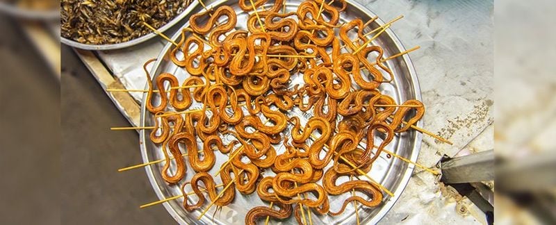 chinese main coronavirus eating food
