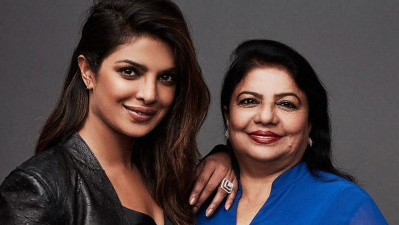 <p>মধু চোপড়া আরও জানিয়েছিলেন, তার নিজের জীবনে সে যেটা খুশি সেটা করতে পারে। প্রিয়ঙ্কার পরা এই পোশাক নিয়ে আমাদের পরিবারের কোনও সমস্যা নেই যেখানে, সেখানে বাইরের লোকের কথা শোনার কোনও সময়ই নেই বলে জানিয়েছিলেন মধু।</p>