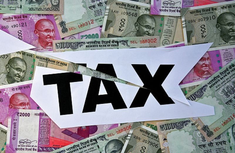 Taxes and economic reforms: The government has proposed tax axe providing huge relief for taxpayers. The new tax regime is optional. While those earning below Rs 5 lakh, there is no tax, those earning between Rs 5 lakh to Rs 7.5 lakh will face 10%. Those earning between Rs 7.5 lakh and Rs 10 lakh will face 15%. Those earning between RS 10 lakh to Rs 12.5 lakh - 20%. Those earning between Rs 12.5 lakh and RS 15 lakh - 25%. And finally, those earning more than Rs 15 lakh will have to face 30%. A scheme for reducing litigation under direct taxes is also being planned. Corporate tax has been cut by 15%. Partial LIC disinvestment has been proposed along with sale of government stake in IDBI. Depositor's insurance has been raised. And instant PAN allotment through Aadhaar has also been proposed. One year tax holiday on profits for developers.