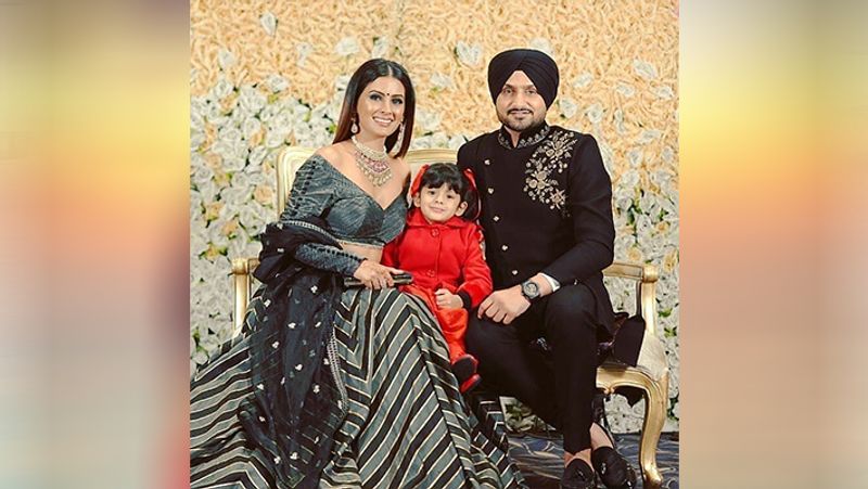 Lets know about romantic love story of Harbhajan Singh and Geeta Basra spb