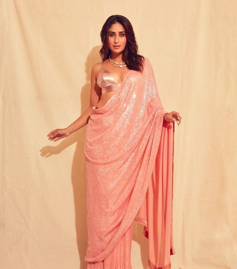 Bollywood Heroines Hot Saree Clicks Going Viral