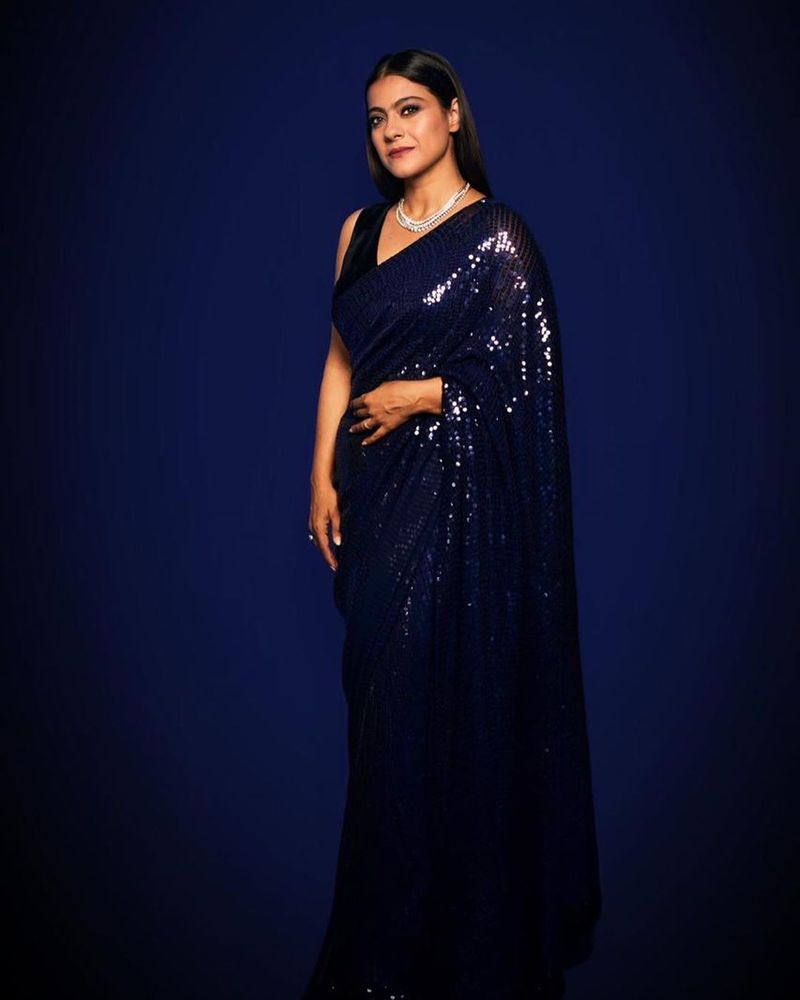 Bollywood Heroines Hot Saree Clicks Going Viral