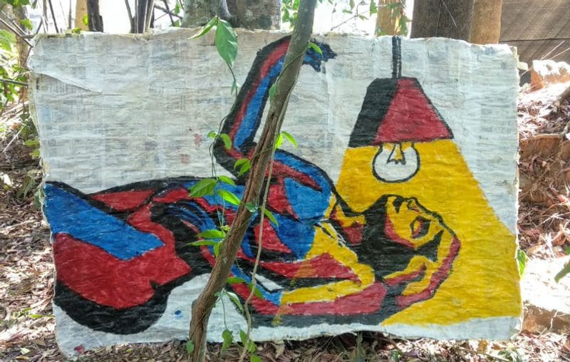 പട്ടാമ്പി ഗവ. സംസ്കൃത കോളജില് നടന്ന കവിതയുടെ കാര്ണിവലിനോടനുബന്ധിച്ച് നടന്ന പോയട്രി ഇന്സ്റ്റലേഷനില്നിന്ന്.