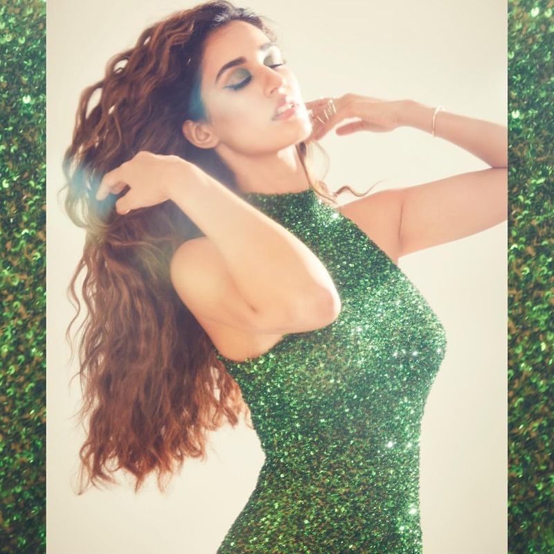 actress disha patani hot photo gallery