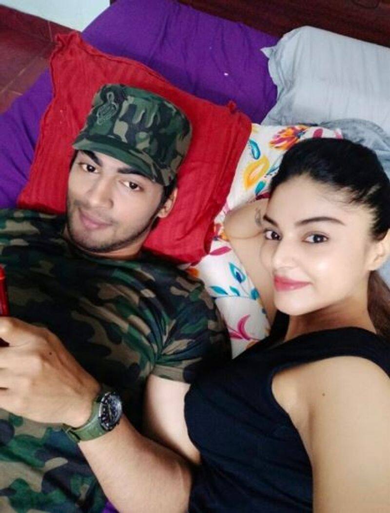 sanam shetty and biggboss fame dharshan close in bed photo goes viral