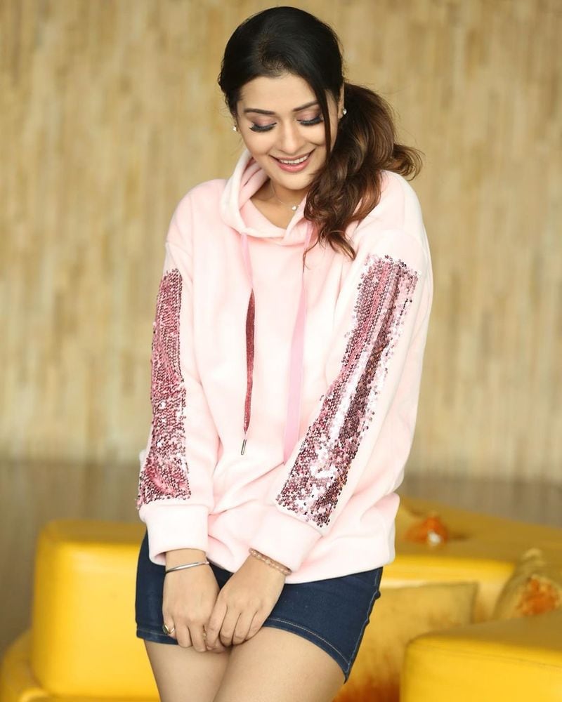actress payal rajput photo gallery