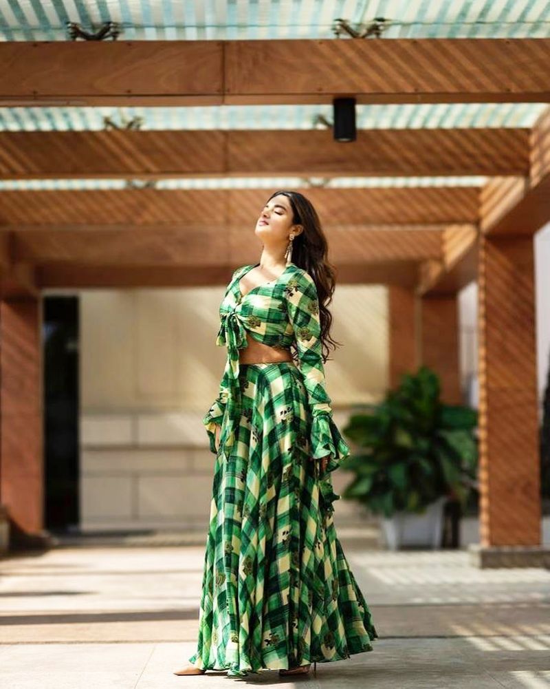 Nidhi Agerwal stunning instagram photos