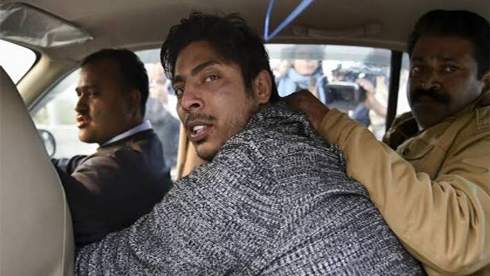 Shahinbagh shooter is a AAP member, delhi police claims with old pictures Shahinbagh shooter is a AAP member, delhi police claims with old pictures