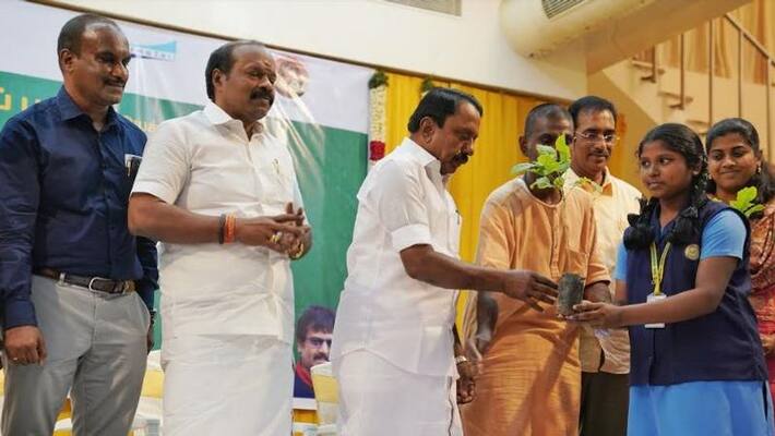 minister senkottaiyan appreciated students for growing tree minister senkottaiyan appreciated students for growing tree