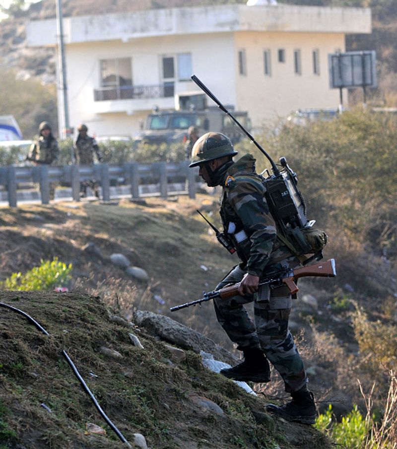 इसके अलावा सुरक्षाबलों को चीनी पिस्टल, ग्रेनेड, हैंड ग्रेनेड समेत तमाम हथियार मिले हैं। इनमें से एक दर्जन हथियार ऐसे हैं, जो आतंकियों के पास से अकसर नहीं मिलते हैं।