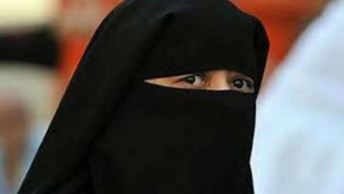 wife refuses to wear short clothes & drinking alcohol husband gave triple talaq pra wife refuses to wear short clothes & drinking alcohol husband gave triple talaq pra