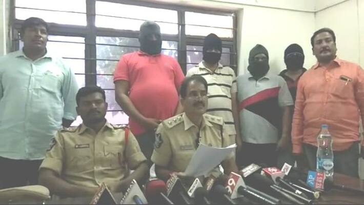 attack on doctor... piduguralla police arrested 4 accused attack on doctor... piduguralla police arrested 4 accused