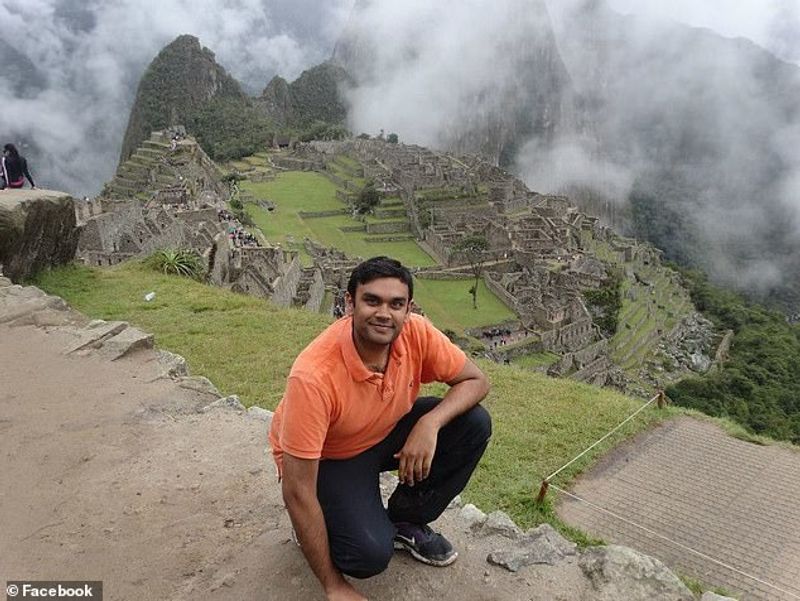 सिटी बैंक जॉइन करने के दो महीने बाद उन्हें यूरोप, मिडिल ईस्ट और अफ्रीका का ट्रेडिंग हेड बनाया गया। यह पहला मौका नहीं है, जब कोई हाईप्रोफाइल बैंकर की नौकरी चोरी के छोटे से मामले के चलते गई हो, इससे पहले जापान में एक बैंकर को साथी की बाइक से सामान चुराने के आरोप लगने के बाद नौकरी से निकाला गया था।