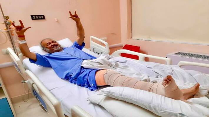 Bhoomi Band lead singer Soumitra Ray after accident Bhoomi Band lead singer Soumitra Ray after accident