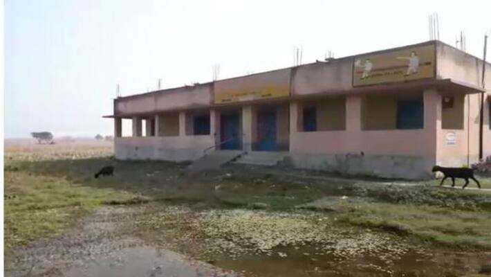 School in Polba has one teacher and one student School in Polba has one teacher and one student