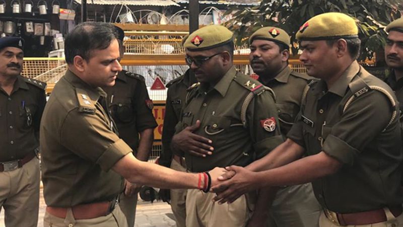 आशीष इस समय अयोध्या के SSP हैं। वह तकरीबन 1 साल से वहां तैनात हैं। अयोध्या विवाद पर आए फैसले के बाद जब पूरे विश्व की निगाह अयोध्या पर टिकी थी तब SSP आशीष तिवारी की सूझबूझ से अयोध्या में कोई भी अप्रिय घटना नहीं घटी। अयोध्या में पूरी से अमन शान्ति रही। जिसके बाद उन्हें बीते गणतंत्र दिवस पर डीजीपी ने पुरस्कृत भी किया था।