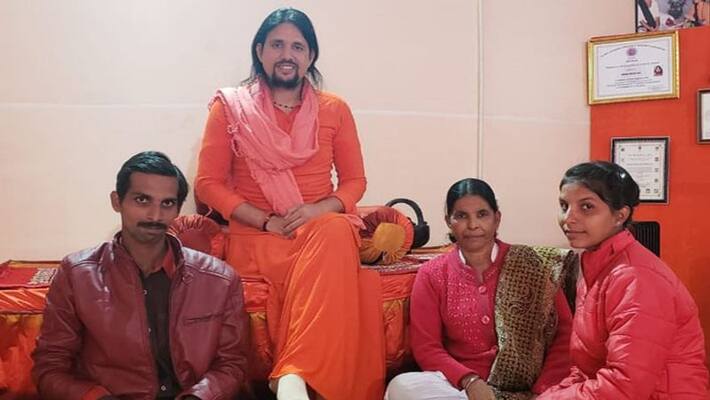 family got separated 20 years ago on the banks of the ganga prayagraj kpl family got separated 20 years ago on the banks of the ganga prayagraj kpl