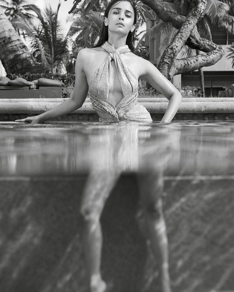 RRR heroine alia bhatt hot instagram photos