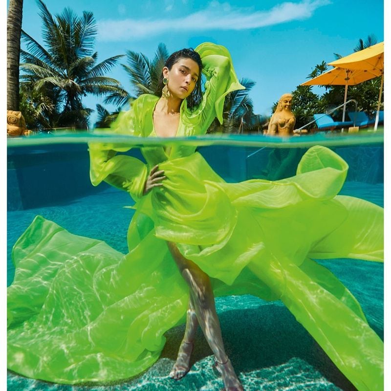 RRR heroine alia bhatt hot instagram photos