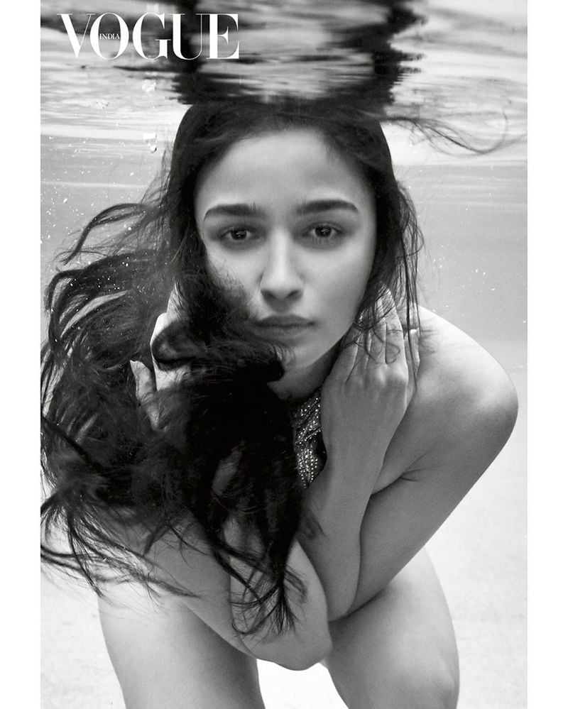 RRR heroine alia bhatt hot instagram photos