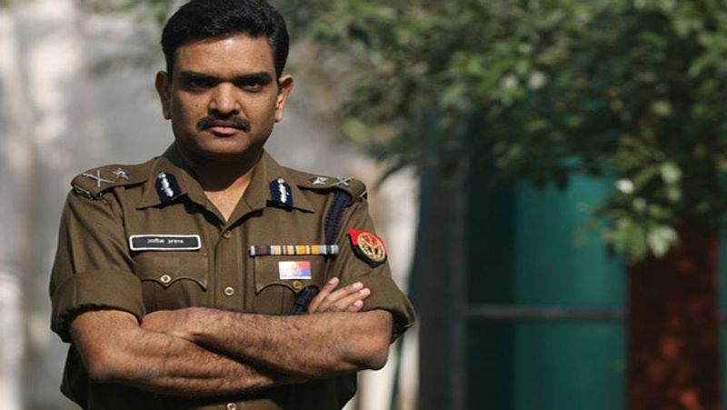 इस IPS का नाम सुनकर ही कांपने लगते हैं बड़े से बड़े अपराधी, बनाई थी देश के पहली स्वाट टीम | success story ips asim arun adg up police kpl