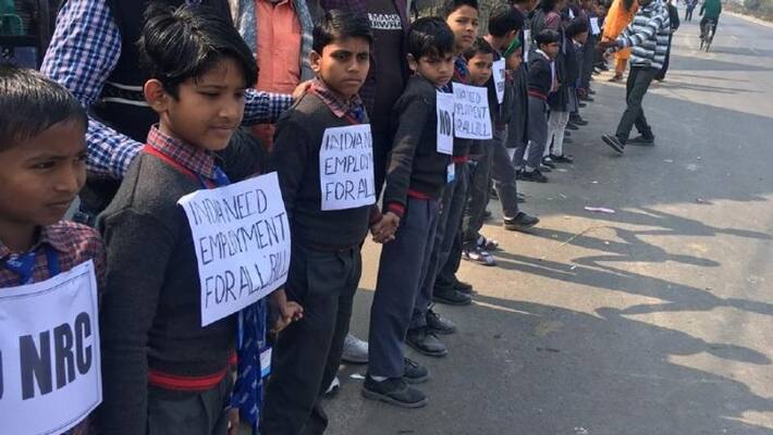 school student protest against caa in uttar dinajpur school student protest against caa in uttar dinajpur