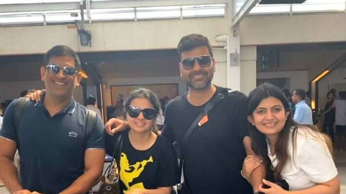 MS Dhoni serves golgappa to RP Singh in Maldives, video goes viral MS Dhoni serves golgappa to RP Singh in Maldives, video goes viral