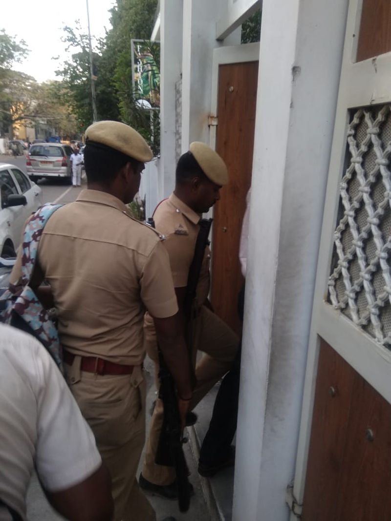 it raid in cinema financier anbusezhiyan house and office