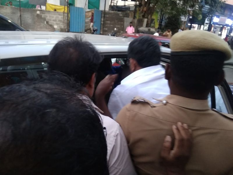 it raid in cinema financier anbusezhiyan house and office