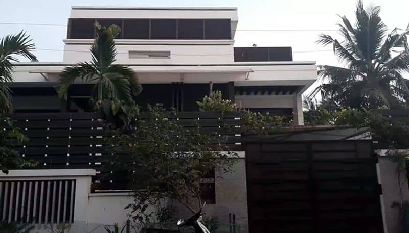 Again Income Tax officers Raid at Thalapathy Vijay House