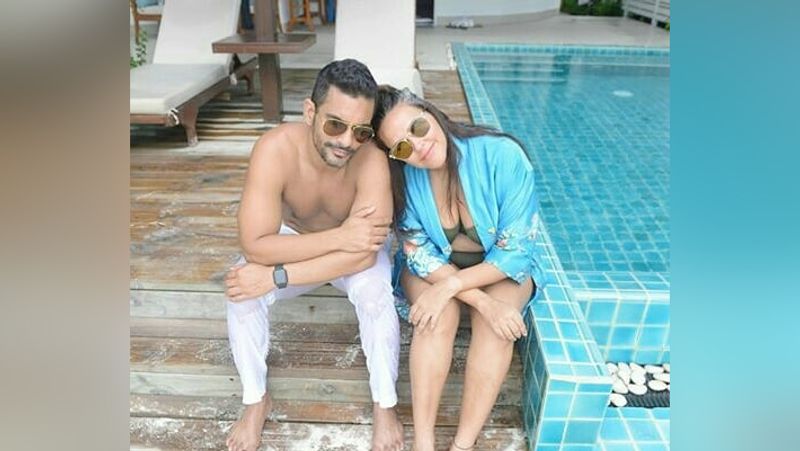 इसके अलावा भी उनके पास कुछ वेबसीरीज के प्रोजेक्ट्स हैं। वहीं, नेहा अपने शो 'नो फिल्टर विद नेहा' के चलते अक्सर सुर्खियों में बनी रहती हैं।