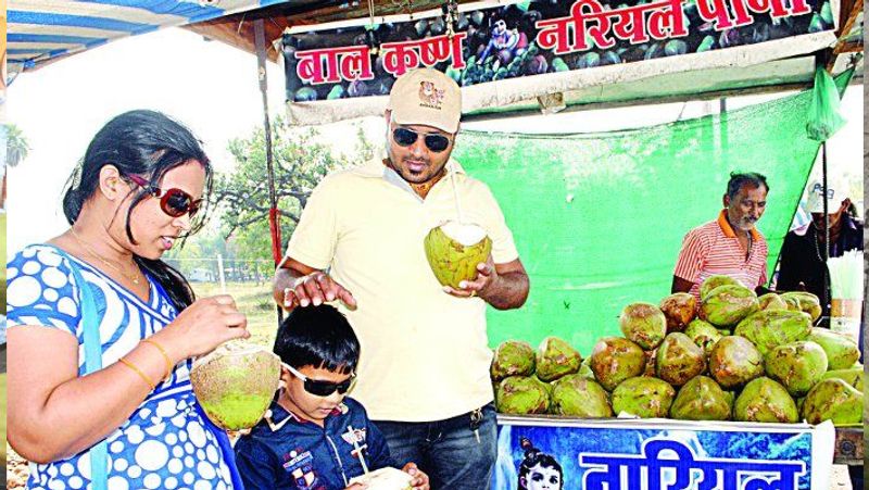 రోజులో ఎప్పుడైనా కొబ్బరి నీరు ఎంజాయ్ చేయవచ్చు. రాత్రి వేళలో కూడా కొబ్బరి నీరు తాగొచ్చు. కొబ్బరి నీటిలో లారిక్ ఆమ్లం ఉన్నందున ఉదయాన్నే దీన్ని తాగడం మంచి ఎంపిక, ఇది రోగనిరోధక శక్తిని పెంచుతుంది. మీ జీవక్రియను ప్రారంభించడానికి.. బరువు తగ్గడానికి కూడా సహాయం చేస్తుంది.