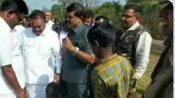 minister seenivasan asks a small boy to remove his slippers minister seenivasan asks a small boy to remove his slippers