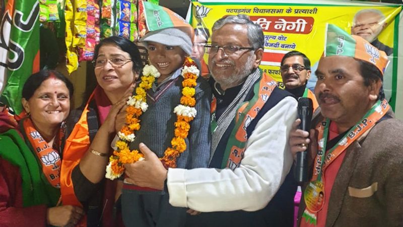 बिहार के उपमुख्यमंत्री सुशील कुमार मोदी, केंद्रीय मंत्री नित्यानंद राय, प्रदेश अध्यक्ष डॉ। संजय जायसवाल, पिछले एक पंद्रह दिनों से दिल्ली में डेरा जमाए हुए हैं। मंत्री मंगल पांडेय, राणा रणधीर, राधामोहन शर्मा, संजय टाइगर, प्रेमरंजन पटेल, अमिता भूषण, पंकज कुमार सिंह, संतोष कुमार, संजय मयूख, संजीव चौरसिया, सुशील चौधरी और प्रवीण चंद्र सहित पार्टी सभी नेता पूर्वांचली बहुल सीटों पर अपनी ताकत लगाए हुए हैं।